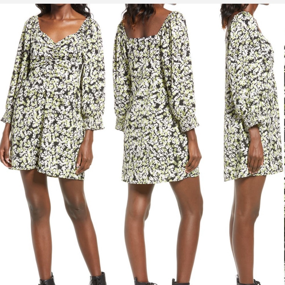 NWT VERO MODA
Chaddie Floral Long Sleeve
Ruched Minidress